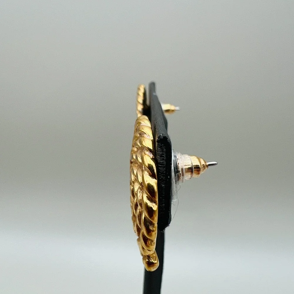 Vintage Gold Tone Rope Swirl Stud Earrings Round‎ Textured Classic Statement